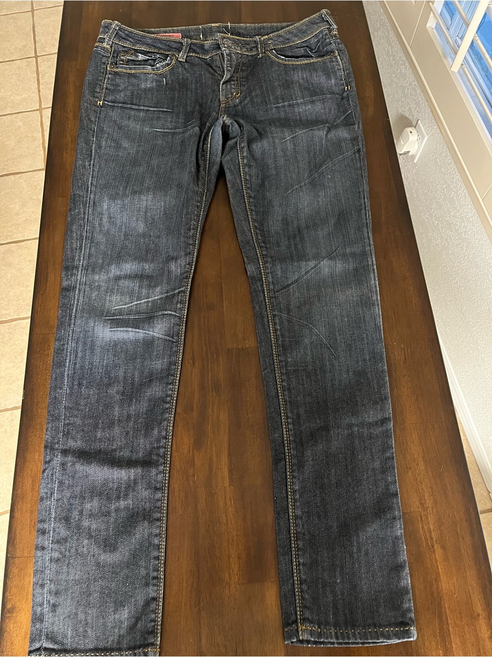 Fragile women's jeans low rise size 15